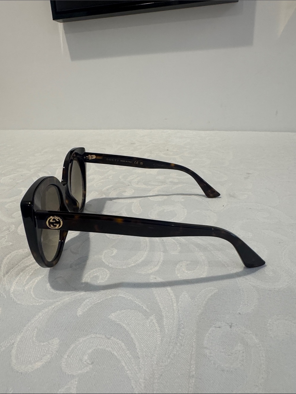 Gucci Tortoiseshell Cat-Eye Sunglasses - Brown Gradient - Picture 13 of 14